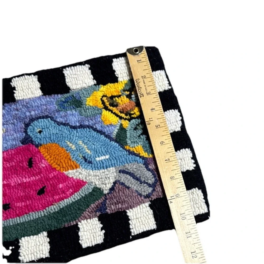 VINTAGE PRIMITIVE HAND HOOKED WOOL RUG HOOKED RUG‎ 23